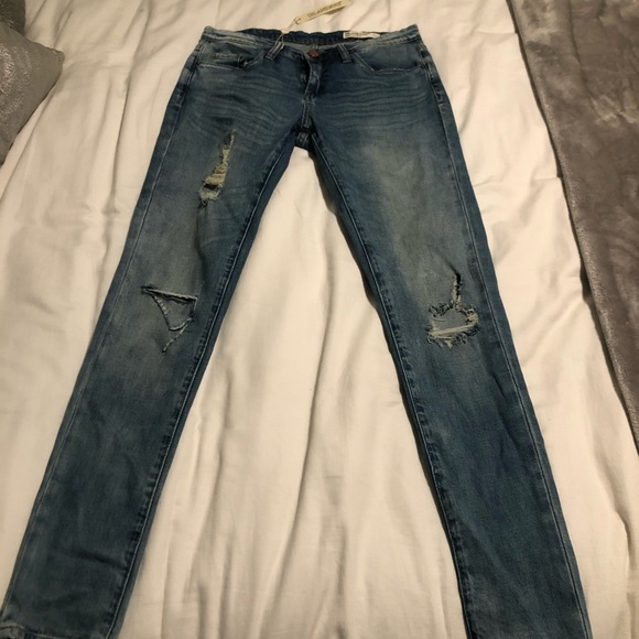 BLANK NYC DENIM GOOD VIBES DISTRESSED SKINNY JEANS - Picture 3 of 3